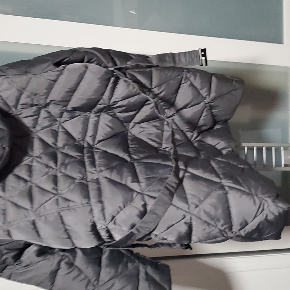 Coat - Picture 3 of 4